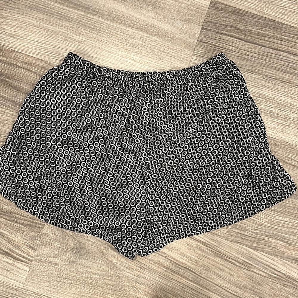 Brandy Melville flowy floral shorts